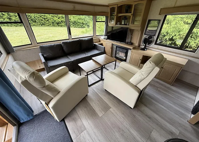 Semesterbostad Holenderski Mazury 100 Metrow Do Szlaku Wielkich Jezior Jora Wielka